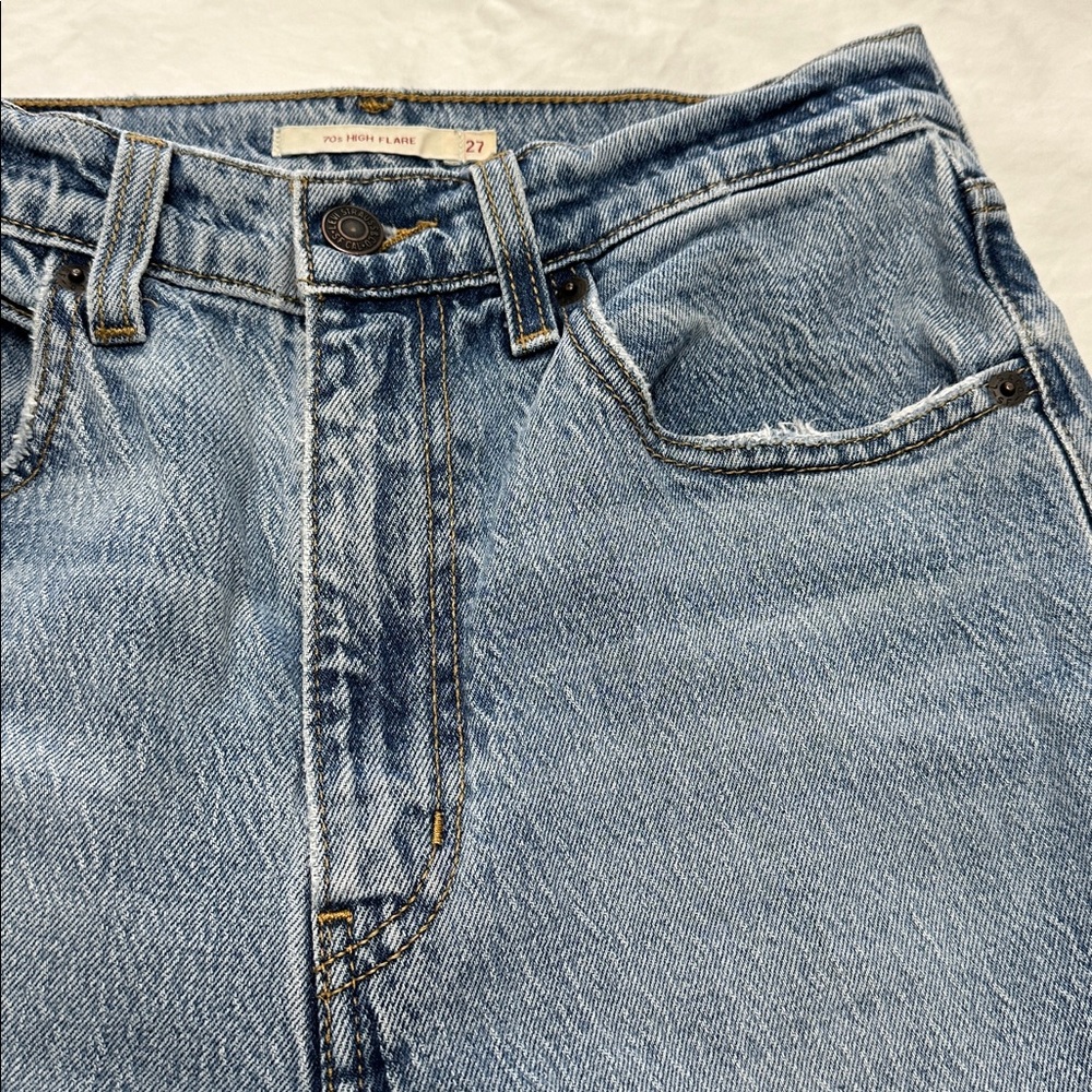 Levi’s 70’s High Rise Flare Jeans - Picture 3 of 8